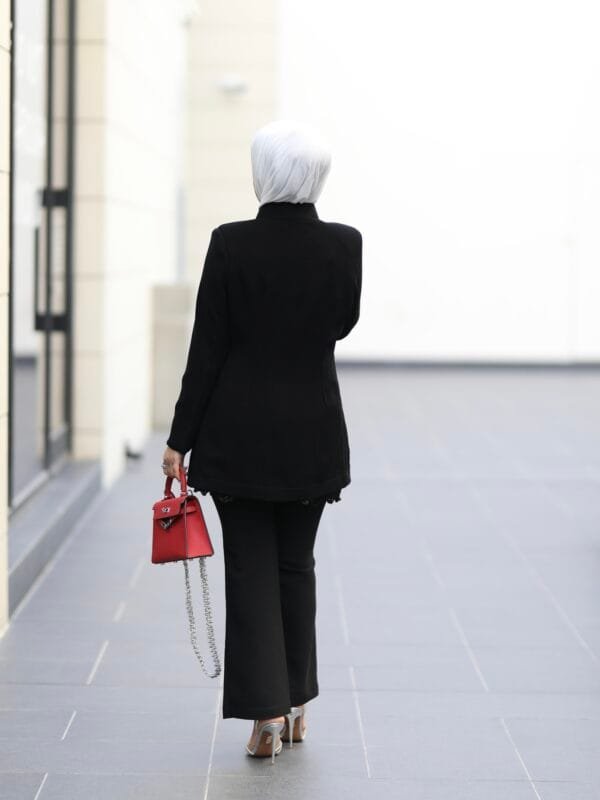 Black top + skirt + pants - Image 4